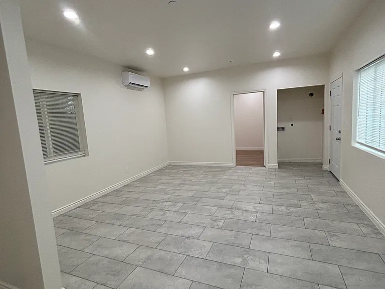 1517 Acacia #A — Photo 6