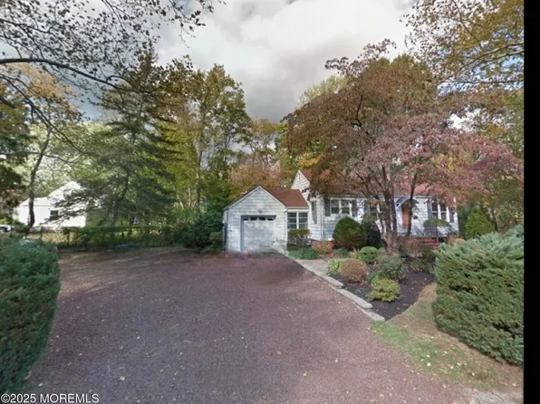 14 Elizabeth Parkway, Eatontown, NJ 07724