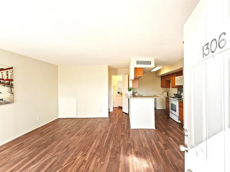 6633 W Airport Blvd #1306 — Photo 7