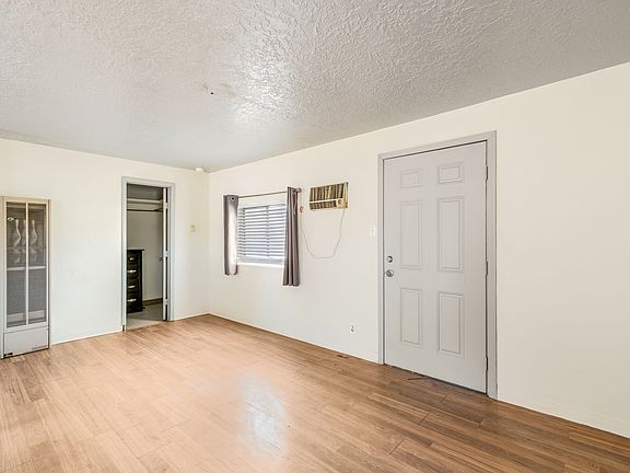 3rd image of 405 Utah St SE APT D