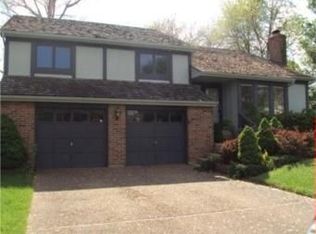 13832 W 110th Ter, Lenexa, KS 66215