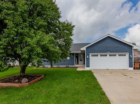 308 2nd St NW, Bondurant, IA 50035