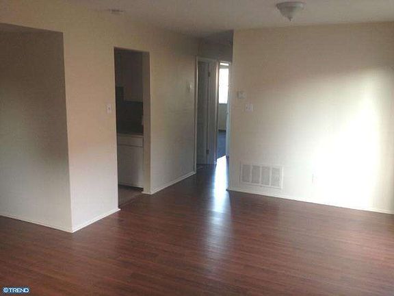 5th image of 16 N Glenwood Ave