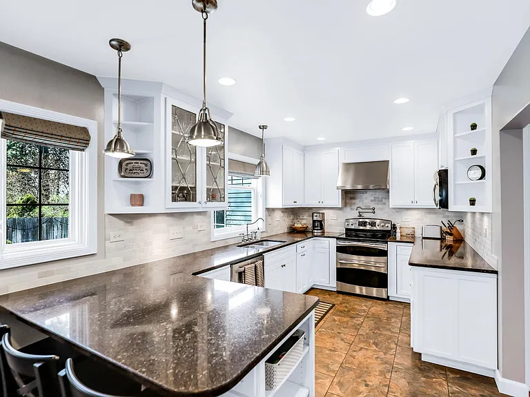 2616 S Madison St — Photo 14