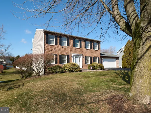 1415 Estate Dr, Boalsburg, PA 16827