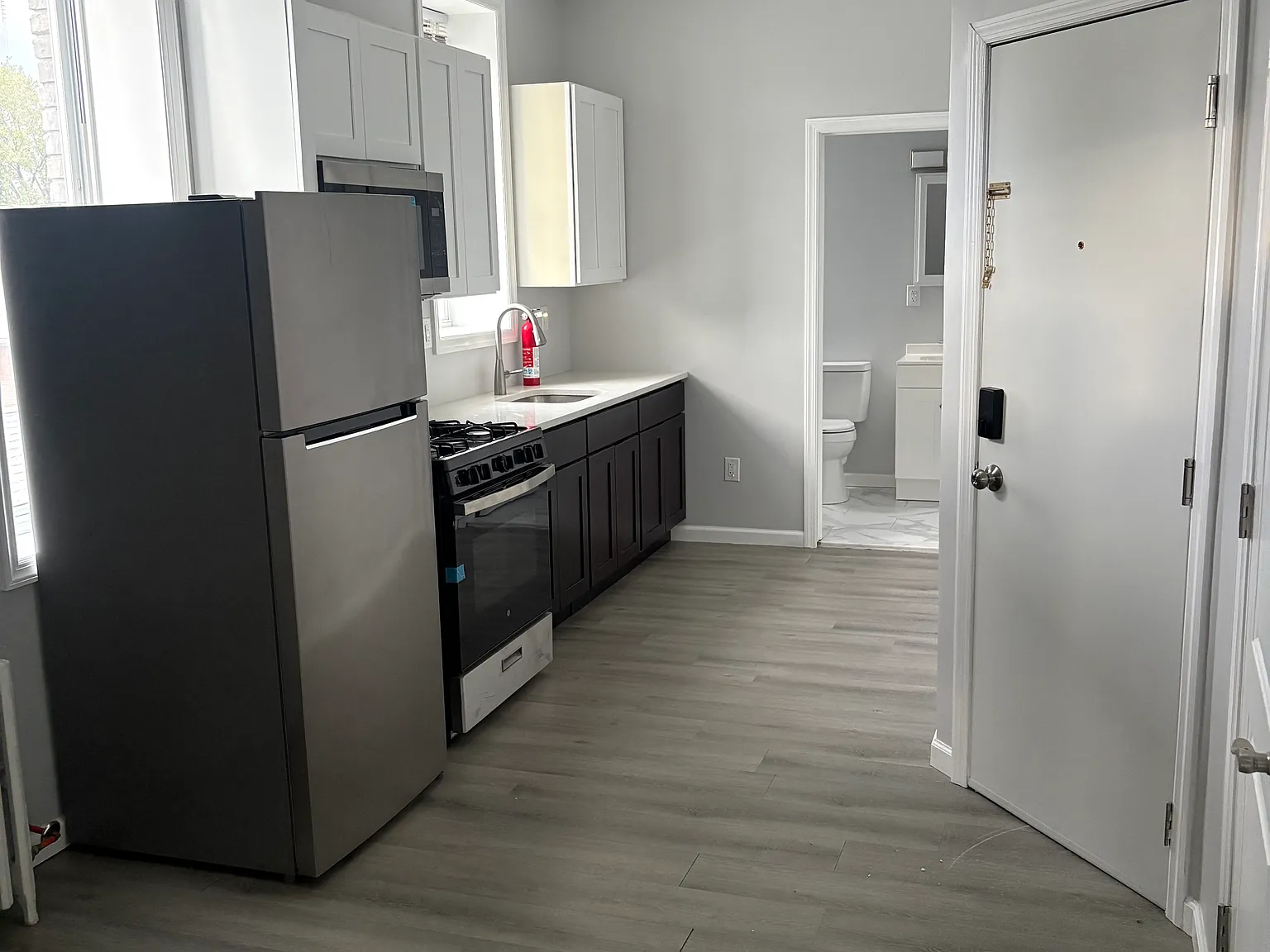 1 bed, 700 sqft, $1,700 — Photo 1
