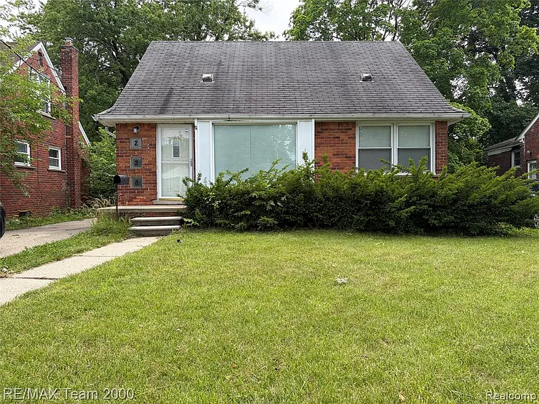 228 Auburn St — Photo 4