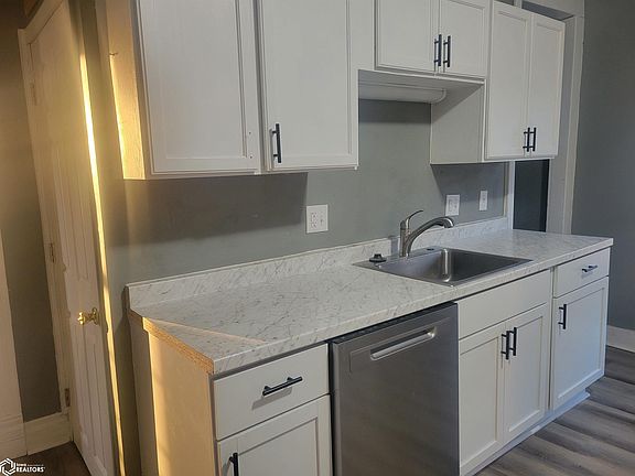 5th image of 206 S Lincoln St