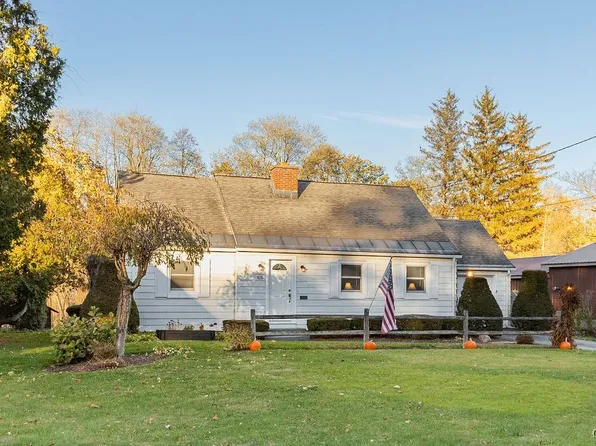 7670 Maple Rd, Baldwinsville, NY 13027