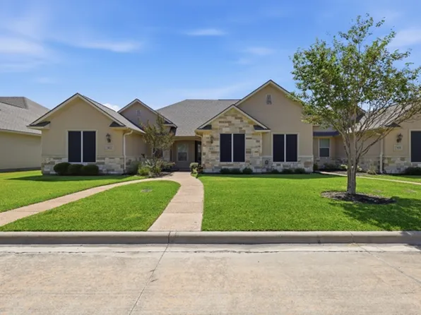 3810 Blackhawk Ln, College Station, TX 77845