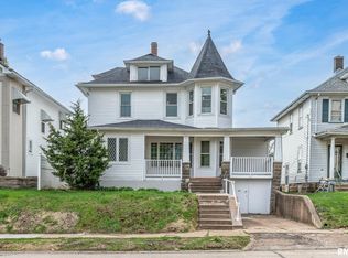 720 16th Ave, Moline, IL 61265