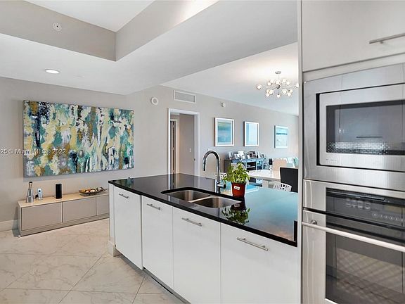 4th image of 3951 S Ocean Dr Unit 902