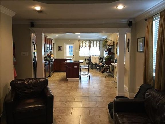 4th image of 3104 Palmetto St