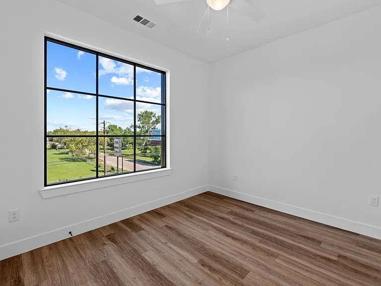 4315 S Congress Ave #323 — Photo 13