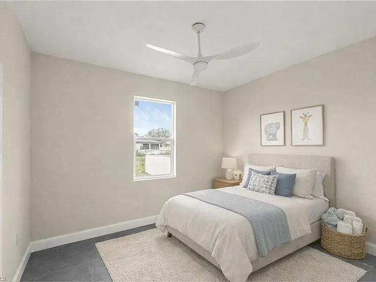 1043 Albert Ave — Photo 38