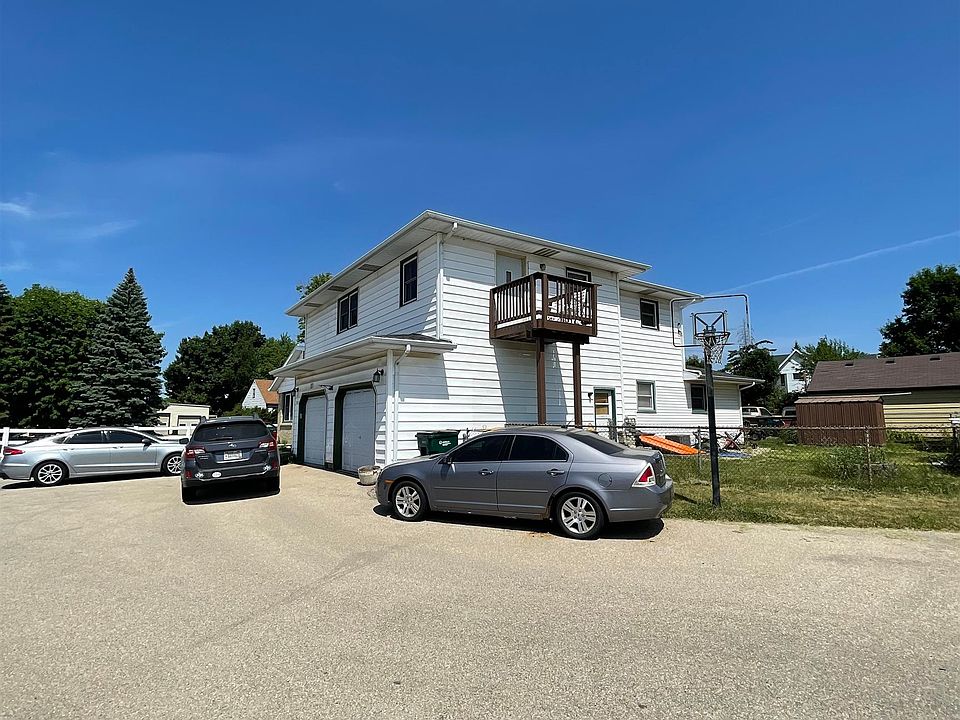 2nd image of 101 E Cottage Grove Rd