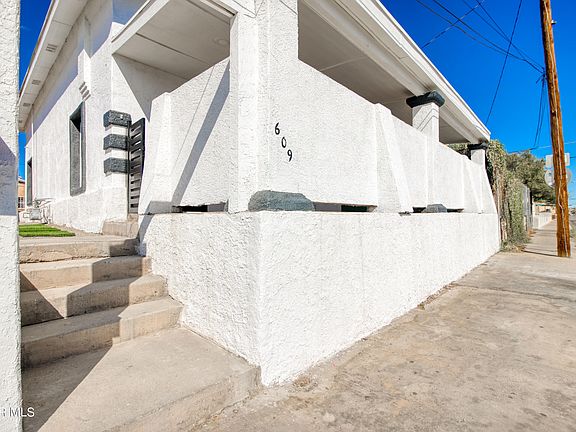 2nd image of 609 N Copia St