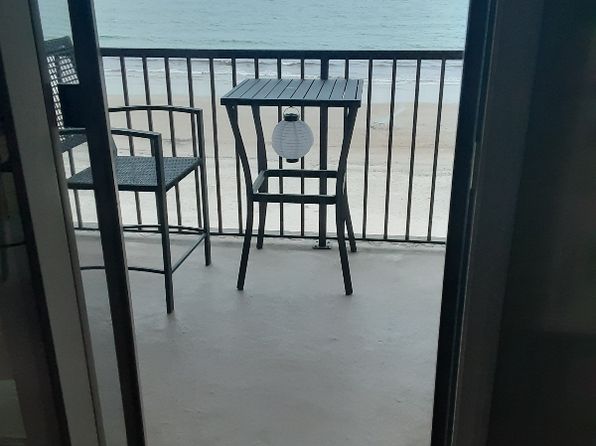 191 E Grand Ave APT 605