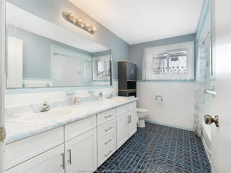 907 Gladstone Ave #MAIN — Photo 15