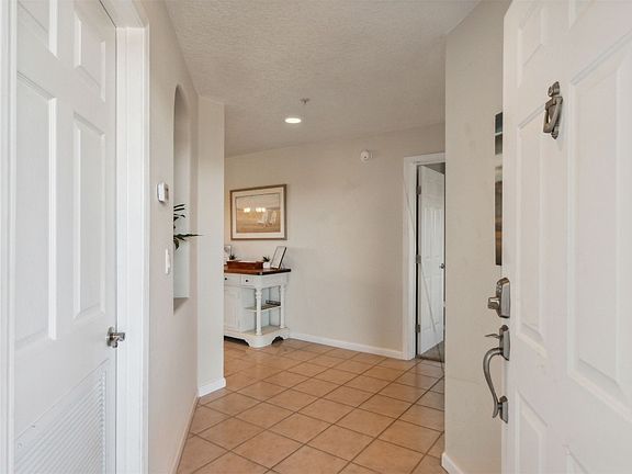 2nd image of 403 Tarpon Ave APT 320