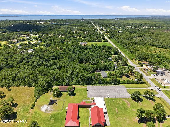 5th image of 989 Hibbs Road