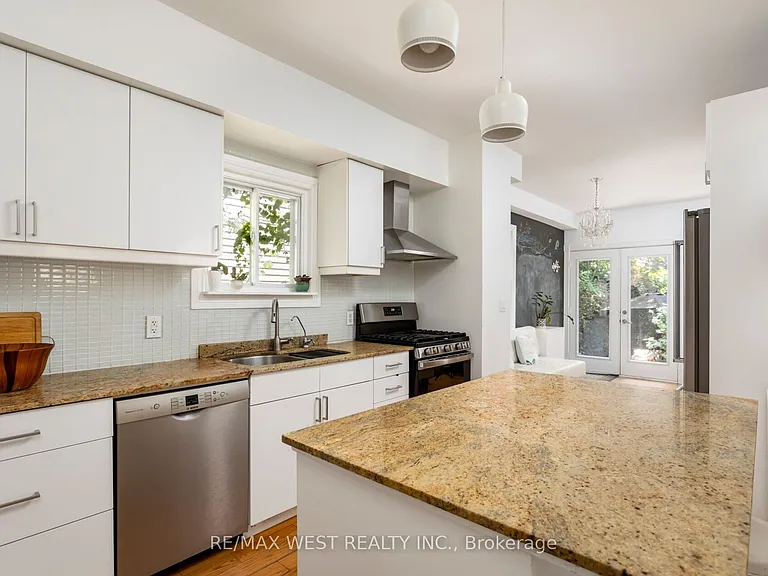 39 Shirley St — Photo 17