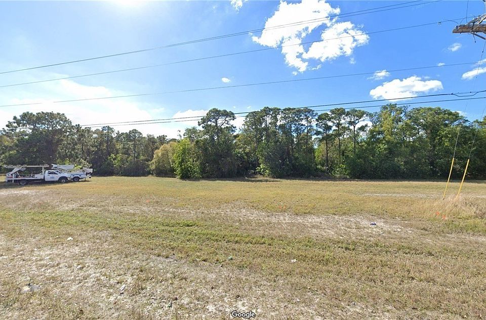 2nd image of 330 NE 2nd Pl