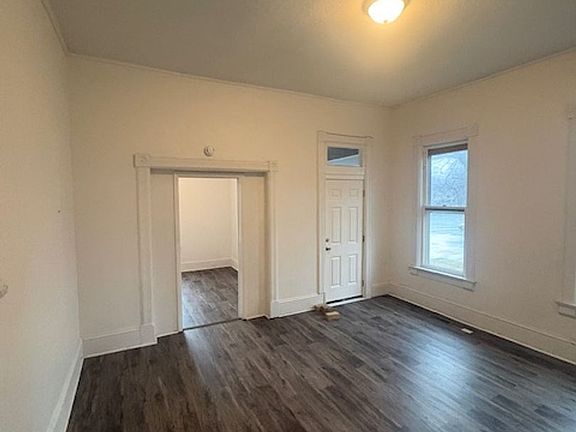 2nd image of 723 W Armstrong Ave APT A