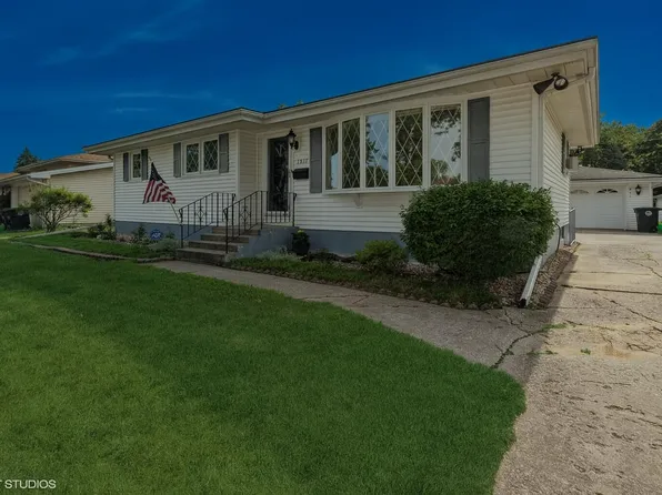 1517 Alabama St, Hobart, IN 46342