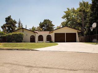 437 W Ashcroft Ave, Fresno, CA 93705
