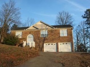 18 Greenwood Dr, Cartersville, GA