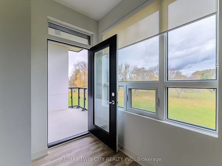 152 N Park St #201 — Photo 8