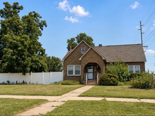 428 E 16th Ave, Hutchinson, KS 67501