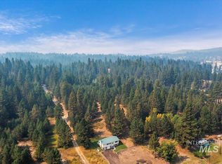 133 Cabarton Rd, Cascade, ID 83611