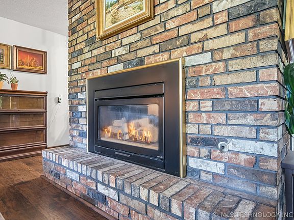 5th image of 1337 E Leisure Ln