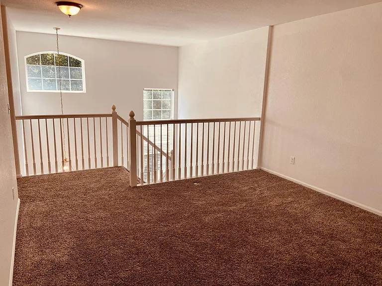 352 Simmons St — Photo 15