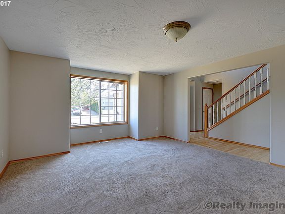 2nd image of 619 SE 67th Ave