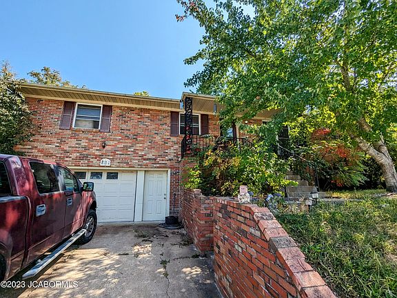 2nd image of 804 Belair Dr