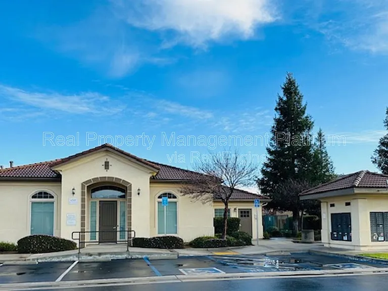 4437 W Pinsapo Dr — Photo 25