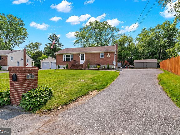 2nd image of 105 Crescent Dr