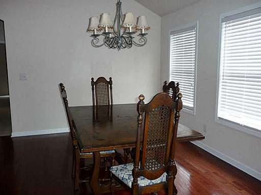 5th image of 132 Countryside Ct