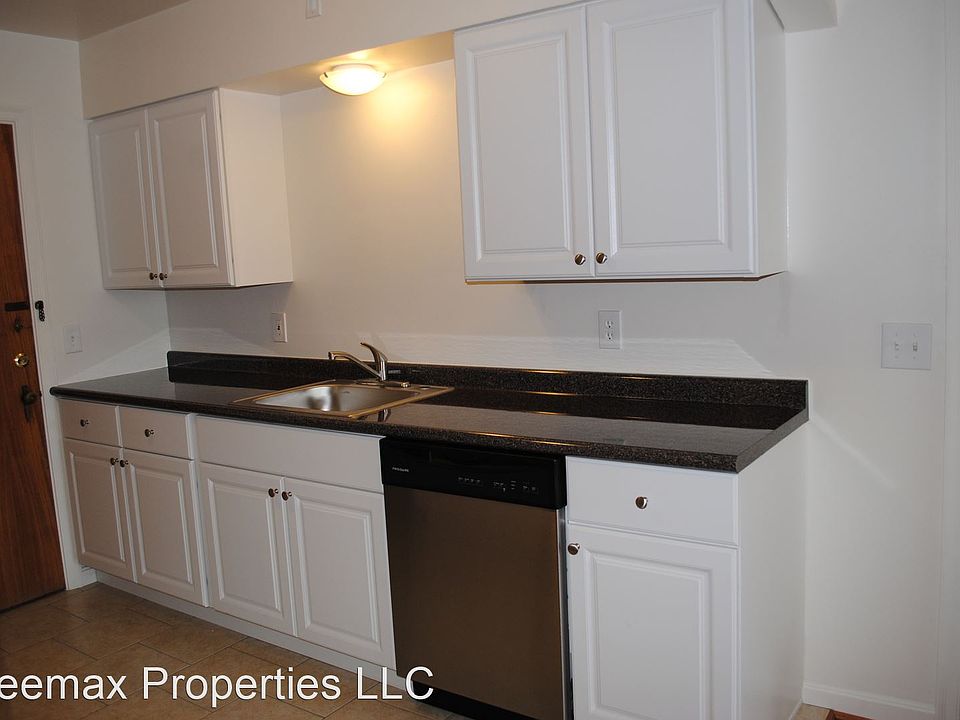 1st image of 2860 Observatory Ave #3974100
