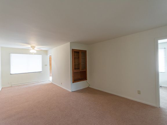 4th image of 905 & 907 E 13th St #905