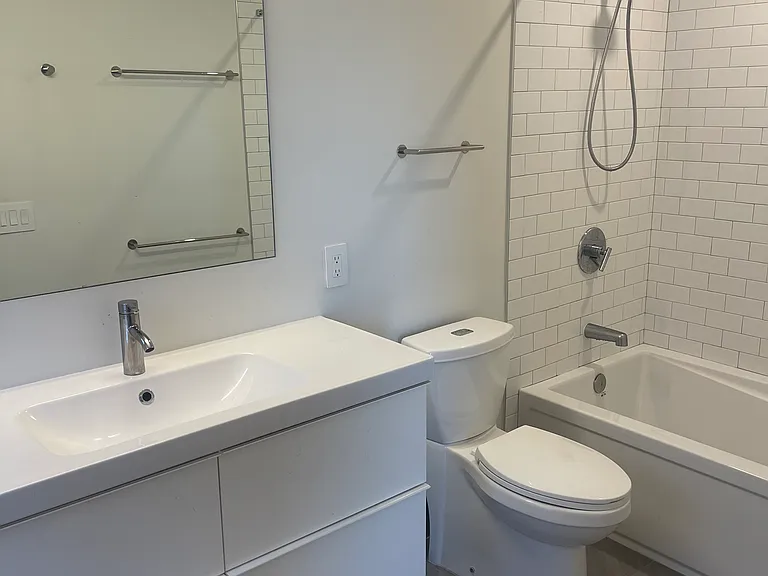31 Parade St #402 — Photo 13