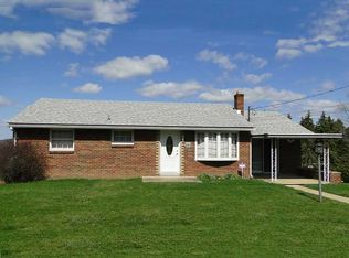 220 Clark Ave, Burgettstown, PA 15021