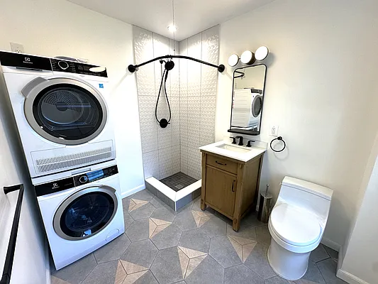 Rented by Modern Spaces | media 2