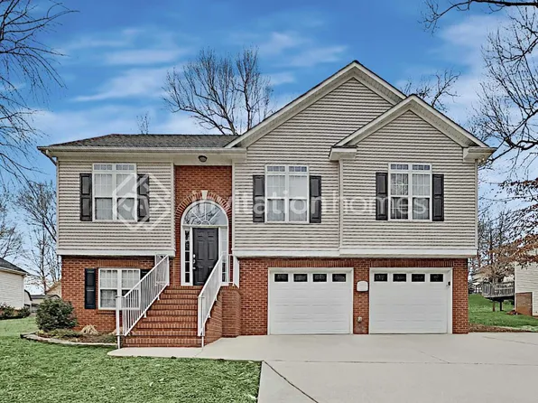 318 Beacon Hills Dr, Gastonia, NC 28056