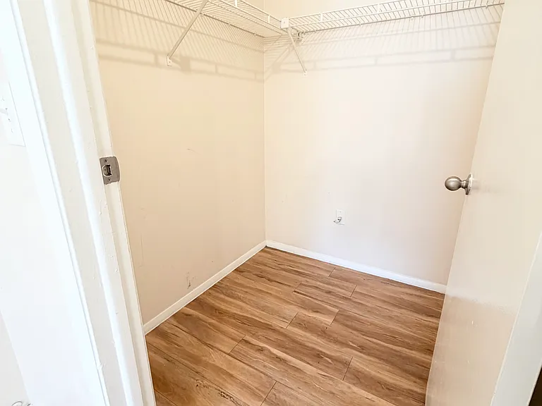 129 Camphor Cir #F — Photo 21
