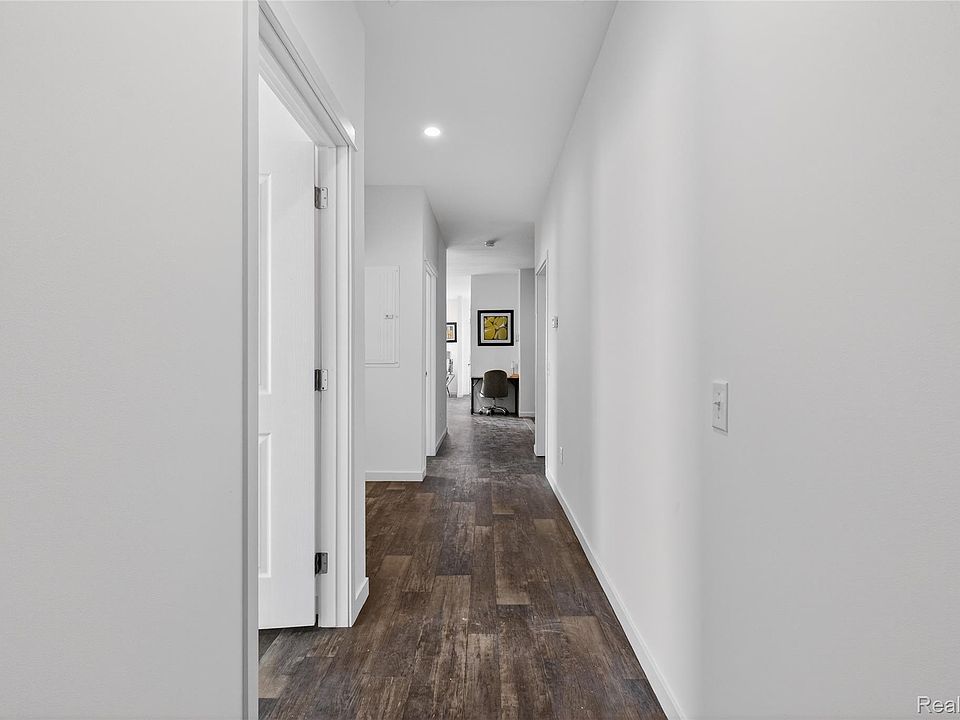 7551 Packard Ave, photo 16