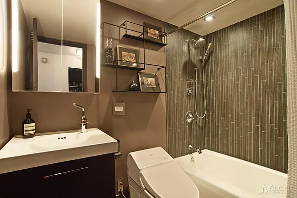 Rented by Anchor Associates | media 22